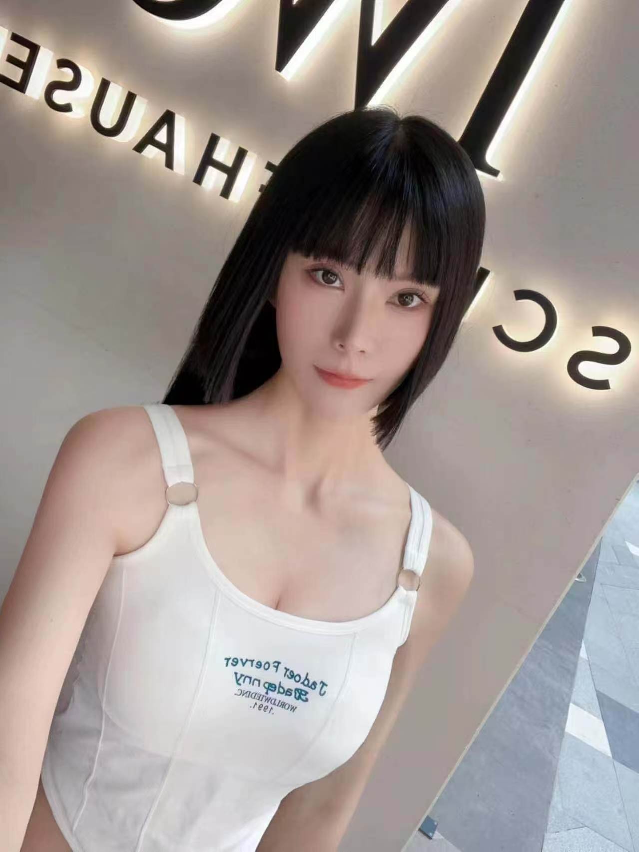 エロ巨乳画像集ワンピースナミ騎乗位
